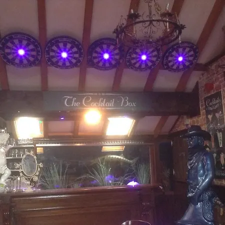 Racey Byrnes Bar & Accomodation