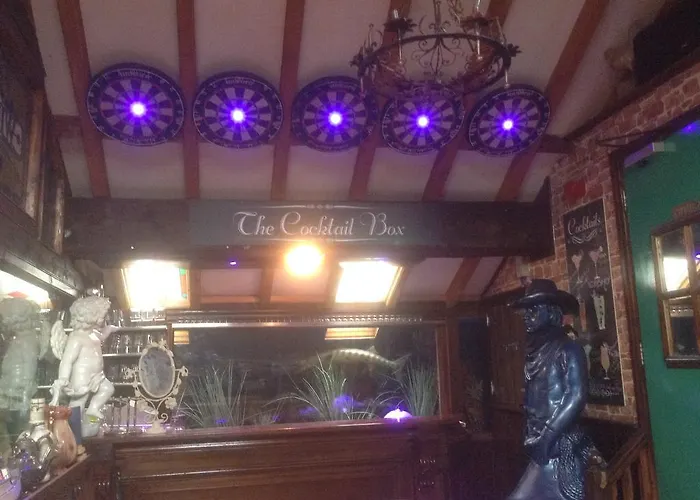 Racey Byrnes Bar & Accomodation